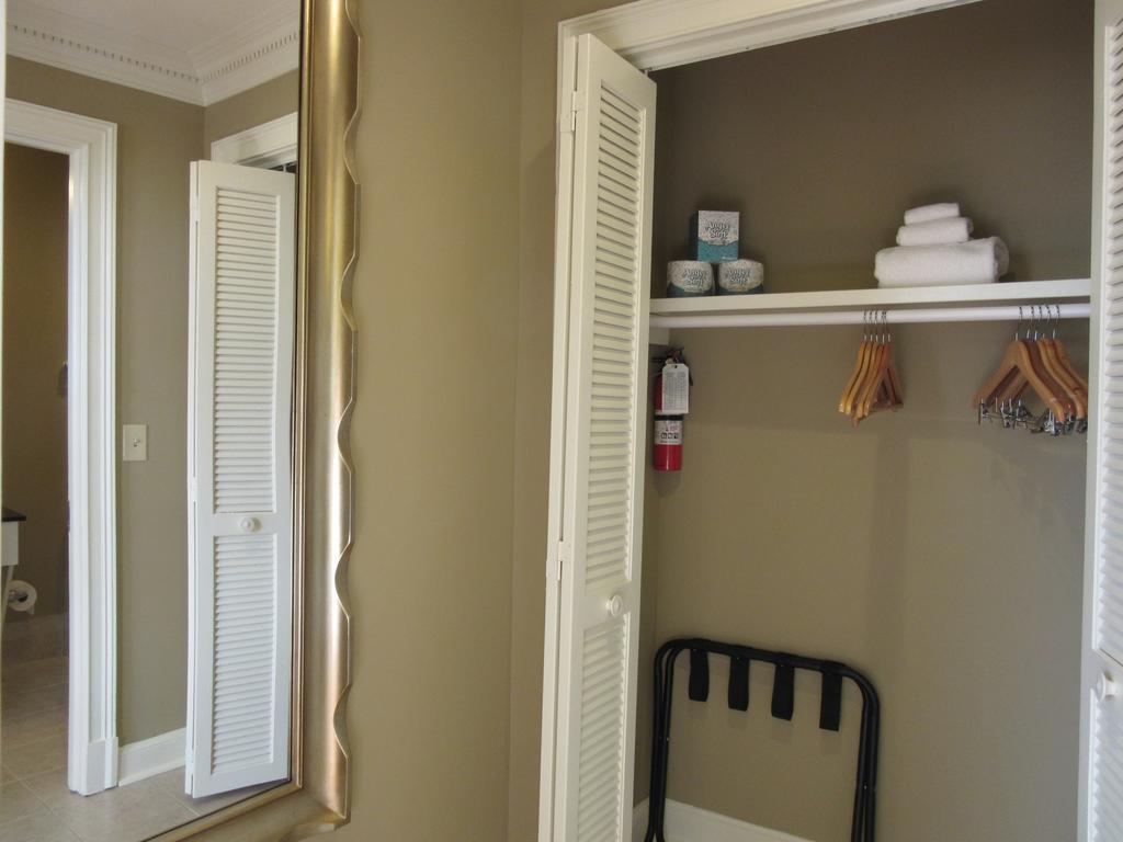 The Lodge Alley Inn Charleston Extérieur photo